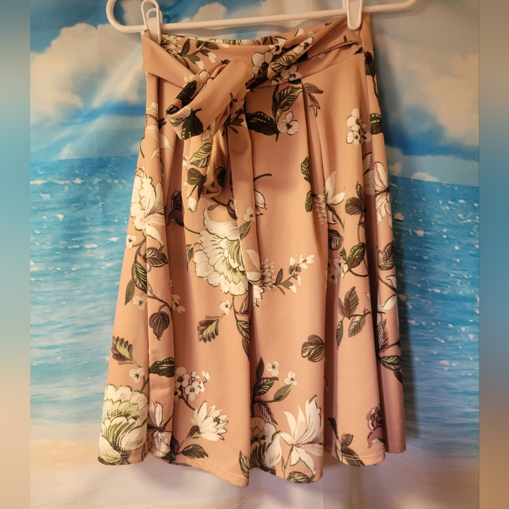 See You Monday‎ Dusty pink floral tea length skirt Size Medium